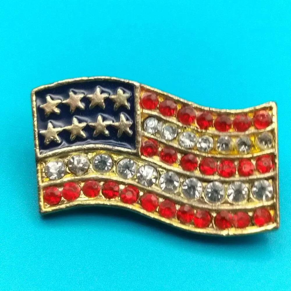 American Flag Rhinestone Pin Brooch USA Patriotic Gold Tone Lapel Hat